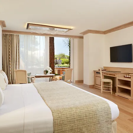 Airelles Chateau De La Messardiere Otel 5*