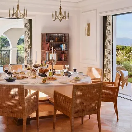 Hotell Airelles Chateau De La Messardiere 5*